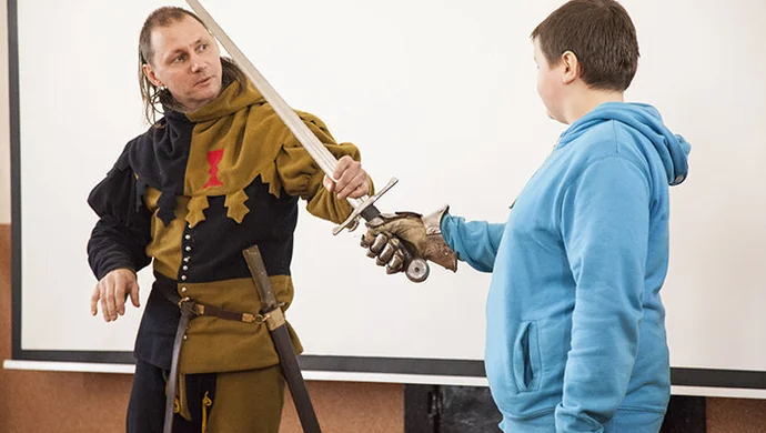 W Gimnazjum poznawali zwyczaje średniowiecznych rycerzy