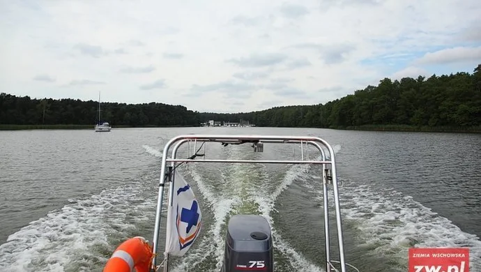 Nowy silnik do policyjnej łodzi motorowej