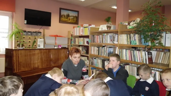 Mamy czytają dzieciom