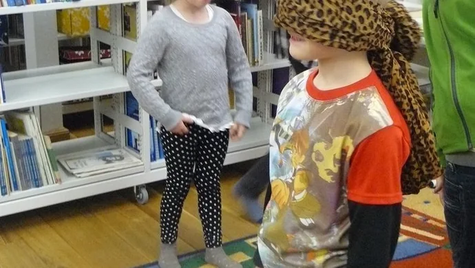 Hece i Smyki w bibliotece