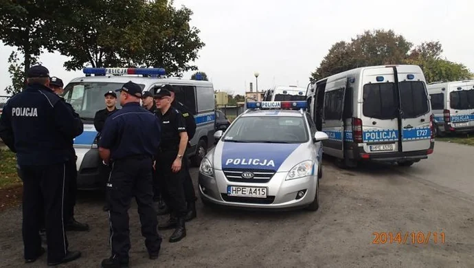 Policjanci zabezpieczyli mecz piłki nożnej III ligi