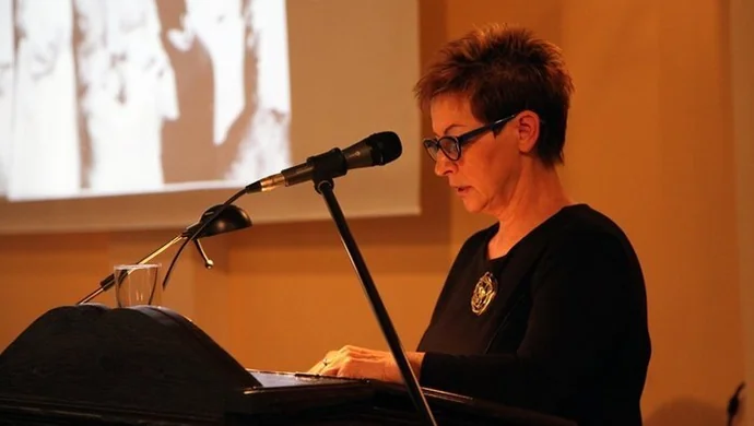 Bernardynki i bohaterka w habicie na konferencji naukowej