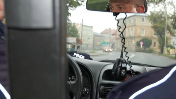 Porzucił motorower i uciekał na piechotę