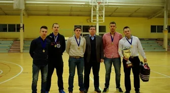 Piątka Siedlnica zwycięża Halówkę