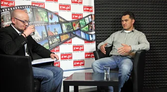 Rozmowa przy szklance wody z Robertem Jarominem