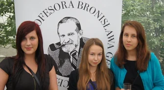 Licealistki z Zana na ostatnim zjeździe w Fundacji prof. Geremka