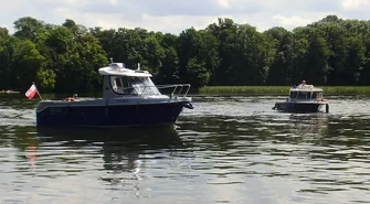 Dbają o bezpieczeństwo na lądzie i wodzie