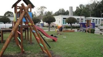 Nowy plac zabaw w Starych Drzewcach