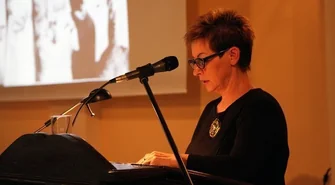 Bernardynki i bohaterka w habicie na konferencji naukowej