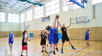 Turniej mikołajkowy w koszykówce dziewcząt