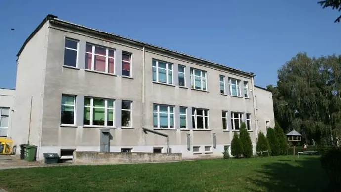 Jesteśmy bezpartyjni, interesuje nas los szkoły