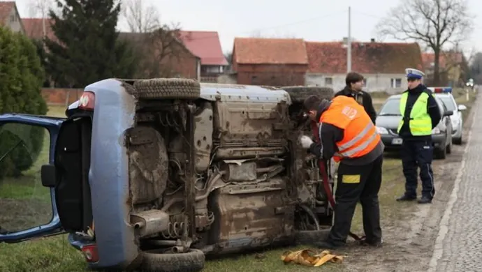 Gimnazjalista ukradł samochód nauczycielce