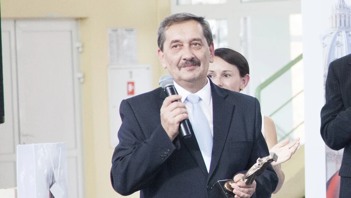 Władysław Chilarski: 7 etatów, ale 10 nauczycieli