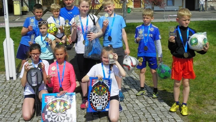 Biegi Uliczne Konstytucji 3 Maja - II miejsce SP Osowa Sień