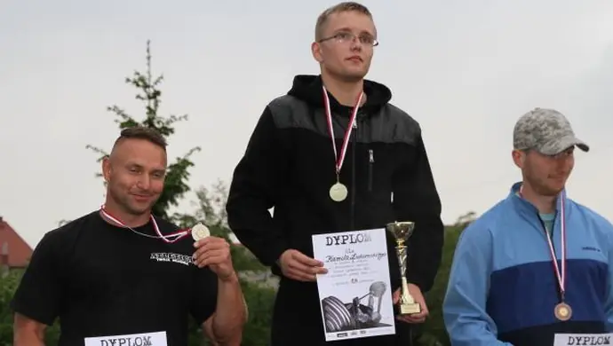 Mistrz świata przeprowadził zawody amatorskie w wyciskaniu