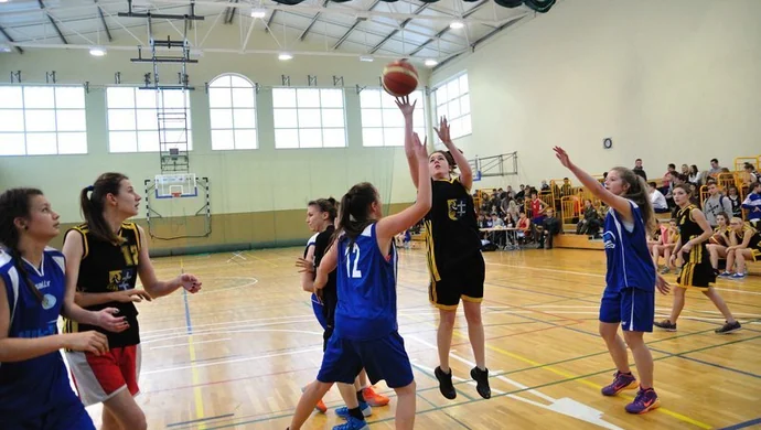 Mikołajkowy Turniej w koszykówkę