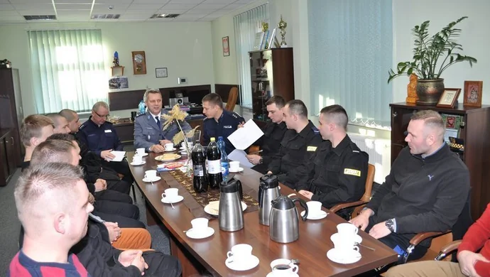 Spotkanie młodych policjantów z Komendantem