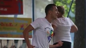 Mateusz Śmikiel i Zumba na sławskiej plaży