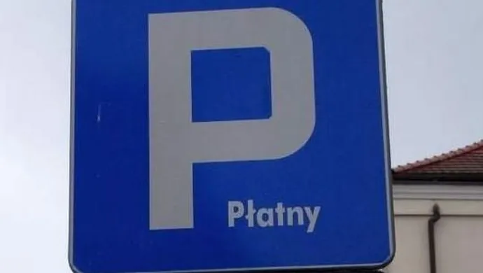 Parkowa przyłączona do strefy płatnego parkowania, brakuje parkomatów