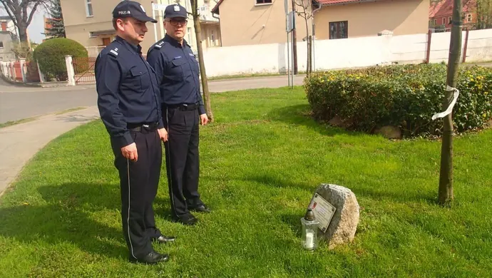 Oddali hołd pomordowanym policjantom