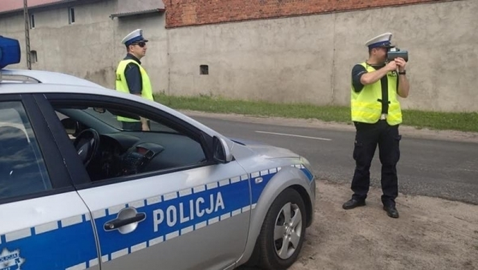 105 km/h w obszarze zabudowanym, zatrzymane prawo jazdy