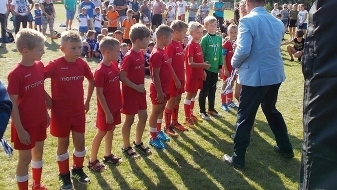 Najmłodsi piłkarze blisko zwycięstwa w kolejnym turnieju