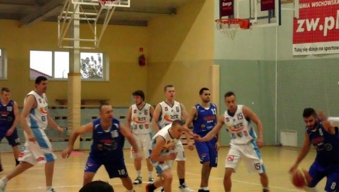 Rewelacyjna 2 kwarta, dekoncentracja w 3. Chromik wygrywa z WSTK 