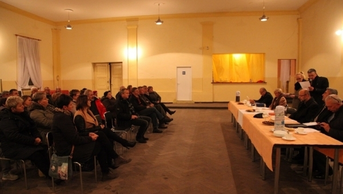 Kiedy remonty sali wiejskich w Krążkowie i Łupiach?