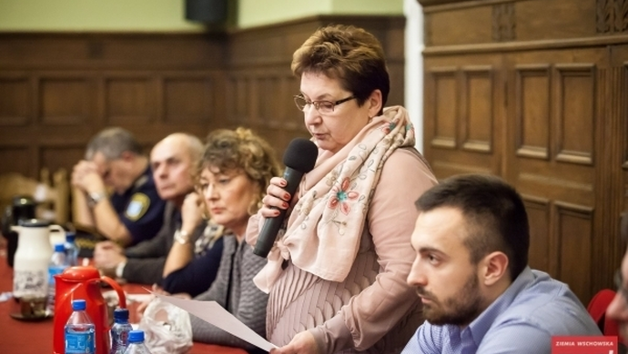 Mieszkańcy Tylewic skarżą się na stan drogi. Najpierw kanalizacja, potem remont