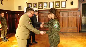 Uczniowie klas mundurowych awansowali