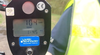 Dwóch kierowców bez prawa jazdy