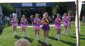 Mażoretki i Młodzieżowa Orkiestra Dęta wystąpili podczas Lipcówki