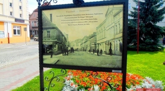 Radny Giezek ufundował kolejną ozdobną tablicę