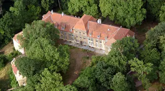 Powiat odzyska pieniądze za sprzedaż pałacu w Sławie?