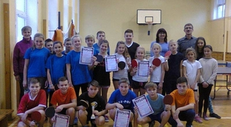 Lgiń zwyciężył w powiatowych zawodach w tenisa stołowego