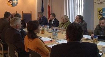 Nie twórzmy koncertu życzeń. Dyskusja w powiecie o remontach dróg