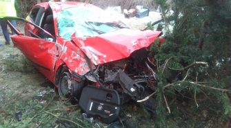 Wjechał pod prąd. Cztery osoby przewiezione do szpitala