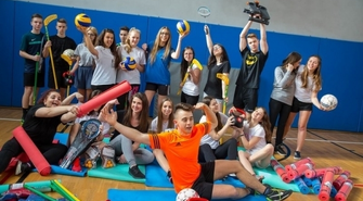 Uczniowie z Zana wygrali sprzęt sportowy w konkursie Marcina Gortata i… bardzo się cieszą