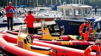 Dwie osoby zaginęły na Jeziorze Sławskim – ćwiczenia służb