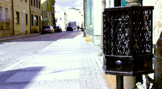 W jednych miejscach dużo pojemników na śmieci, w innych za mało