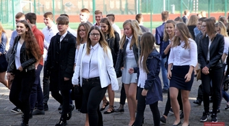 Staszic i Zan wspólnie rozpoczynają rok szkolny. Nie wszyscy uczniowie zmieszczą się w Staszicu