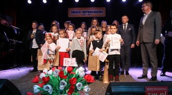 Marta Mika z Grand Prix I Powiatowego Festiwalu Pieśni Patriotycznej i Żołnierskiej