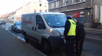 W centrum Wschowy potrącono kobietę. Z poważnymi obrażeniami ciała trafiła do szpitala