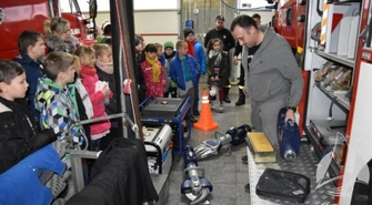 Uczniowie odwiedzili remizę