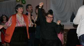 Choinkowy bal z Mikołajem 