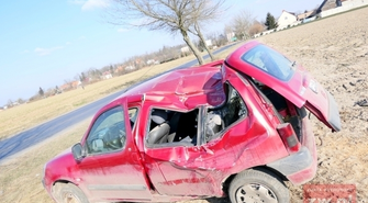 Samochód wypadł z trasy