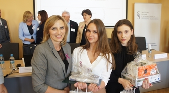 Sukces licealistek z Zana - II miejsce i wyróżnienie