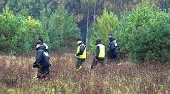 Troje dzieci zgubiło się w lesie. Sprawna akcja policji