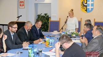 Sesja absolutoryjna w powiecie