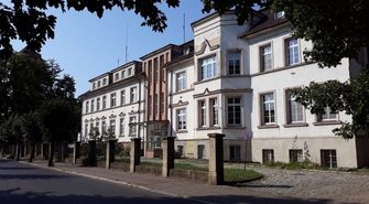 "Gdzie nasz szpital?" Starosta odpowiada